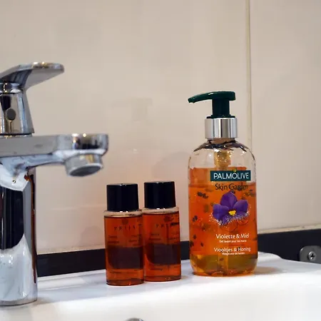 Square Nocleg ze śniadaniem