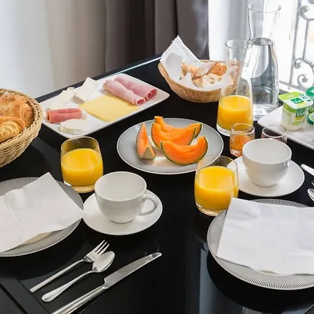 Square Nocleg ze śniadaniem Paryż