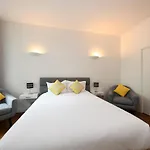 Square Bed & Breakfast Paris