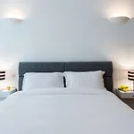 Square Bed & Breakfast 4*
