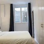 Bed & Breakfast Square