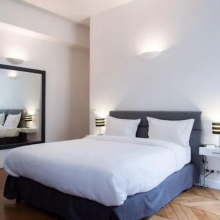 Bed & Breakfast Square