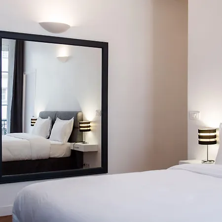 Square Bed & Breakfast