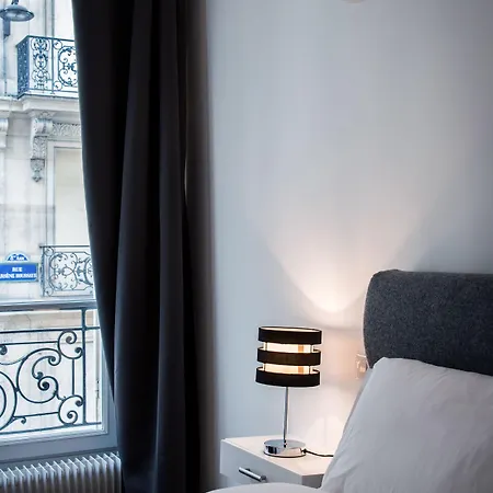 Square Bed & Breakfast Parigi