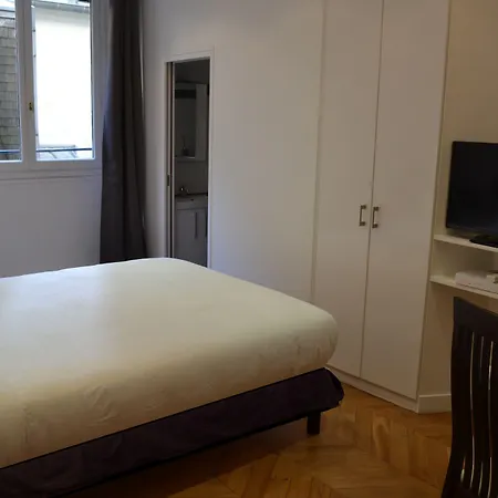 Square Bed & Breakfast Parigi