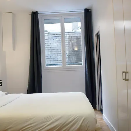 Bed & Breakfast Square