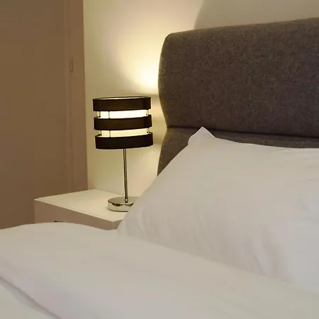 Bed & Breakfast Square 4*