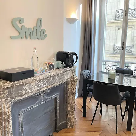 Bed & Breakfast Square Parigi