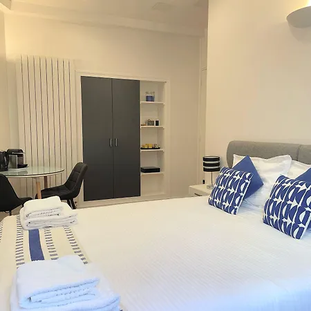 Bed & Breakfast Square Paříž