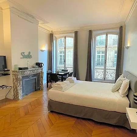 Square فندق مبيت وإفطار باريس