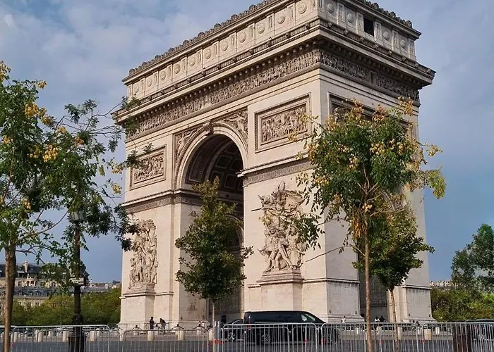 Square فندق مبيت وإفطار 4*