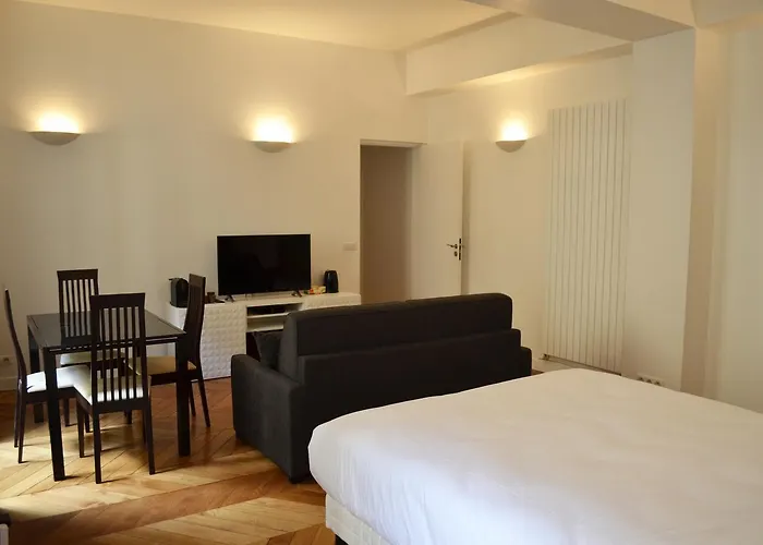 Square فندق مبيت وإفطار 4*