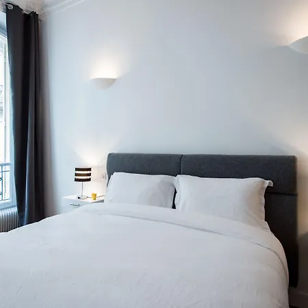 Square 4* Paris