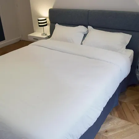 Square 4* Paris