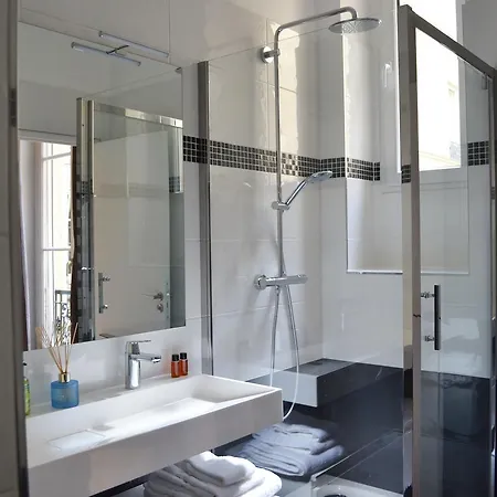 Square Bed & Breakfast 2*