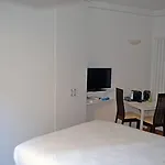 Square 4* Paris