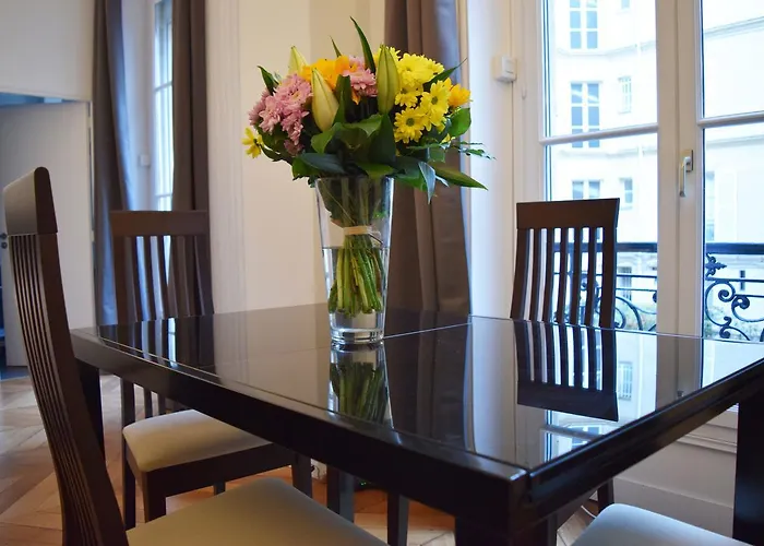 Square Couette-café 4*